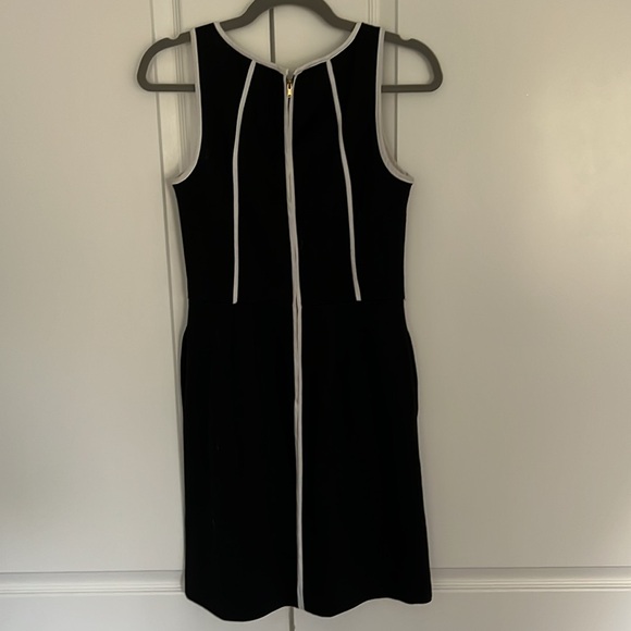 A-Line Summer / Spring Dress with Pockets! - Picture 3 of 4